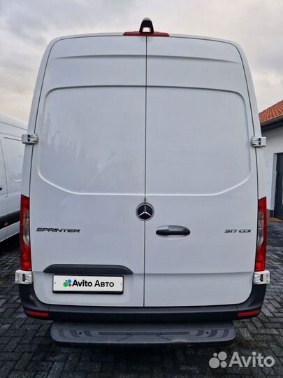 Mercedes-Benz Sprinter цельнометаллический, 2022