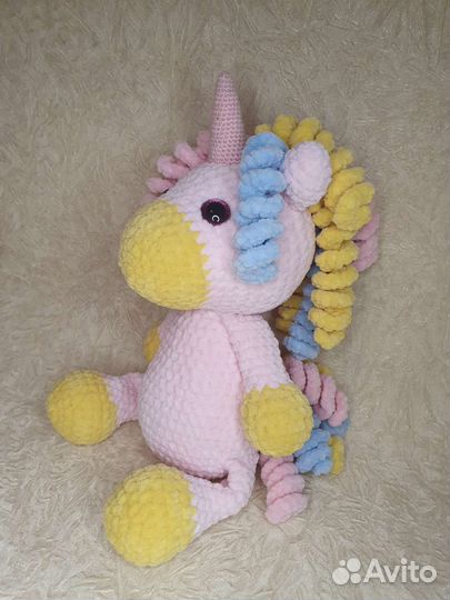 Плюшевый единорожка амигуруми