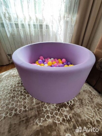 Сухой бассейн с шариками