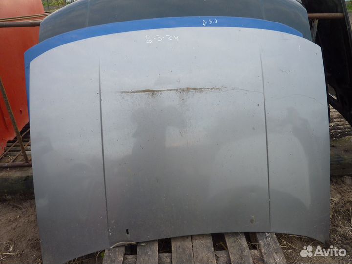 Volkswagen Passat B3 капот