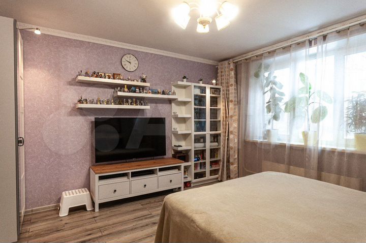 2-к. квартира, 55 м², 1/14 эт.