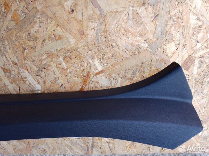 Накладка на порог салона задняя правая Audi A8 D4