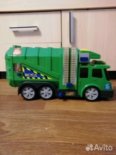 Машина мусоровоз