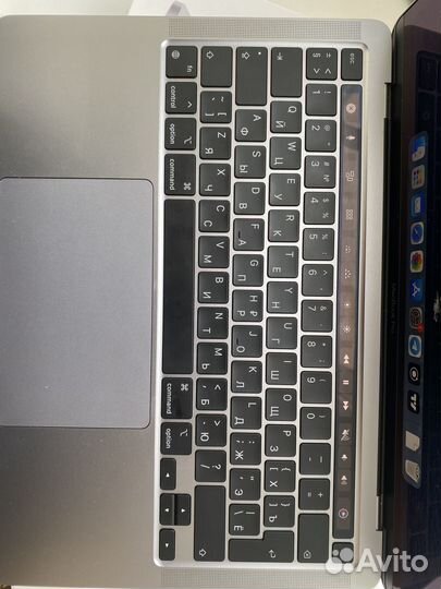 Macbook pro 13 2020 M1 touch bar 256gb
