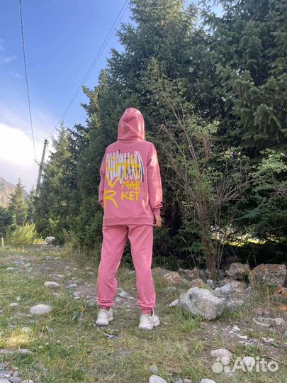 Спортивный костюм