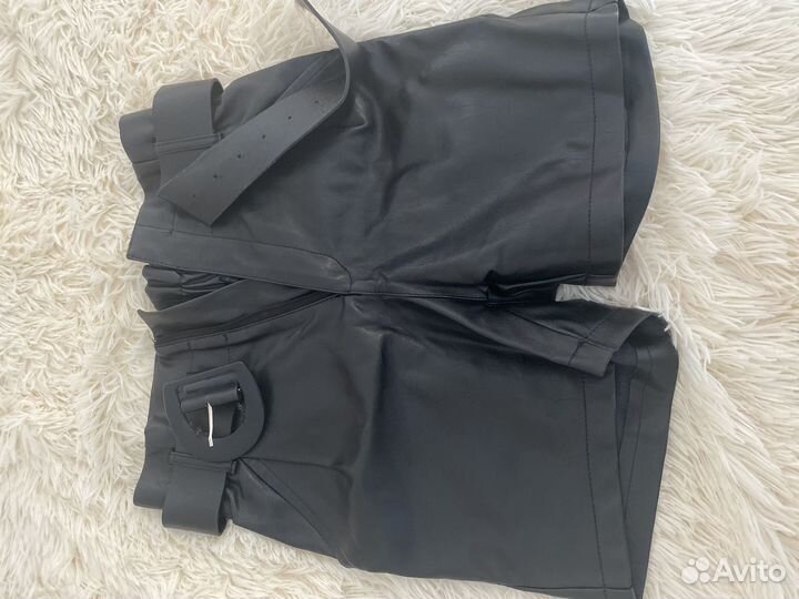 Кожаные шорты