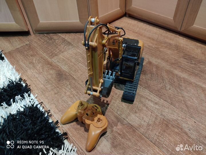 Экскаватор детский