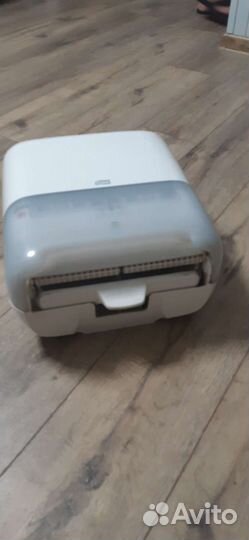 Диспенсер для бумажных полотенец tork elevation h1