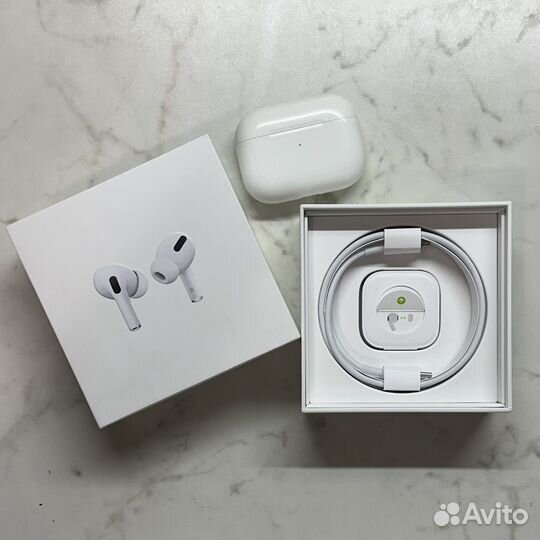 Кейс для airpods pro с правым наушником