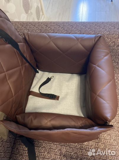 Автомобильное кресло для вашего питомца новое