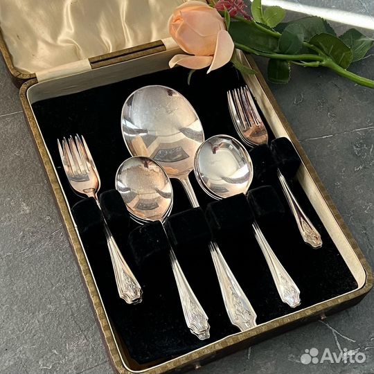 Антикварный набор столовых приборов