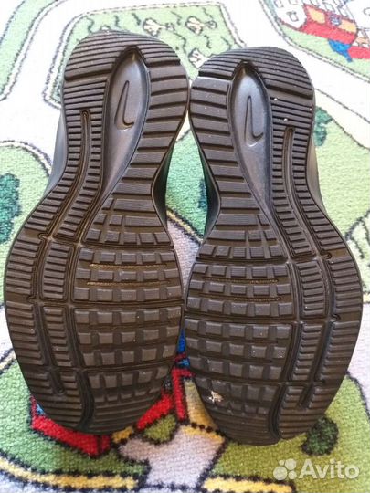 Кроссовки Nike