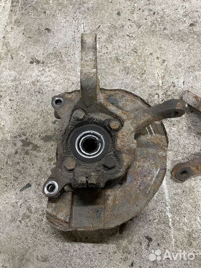 Кулак поворотный Mitsubishi Galant 8 2.4 USA