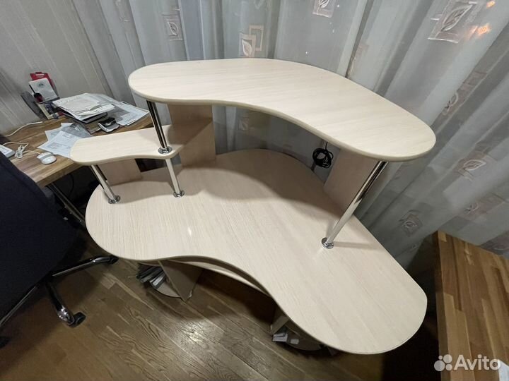 Компьютерный стол