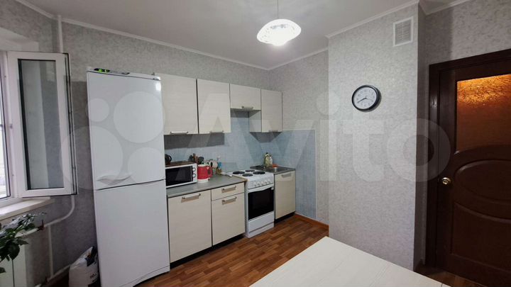 2-к. квартира, 58,4 м², 8/17 эт.
