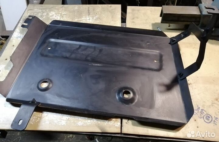 Защита топливного бака+комплект крепежа SkodаKaroq