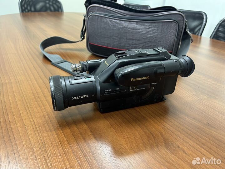 Видеокамера Panasonic на детали