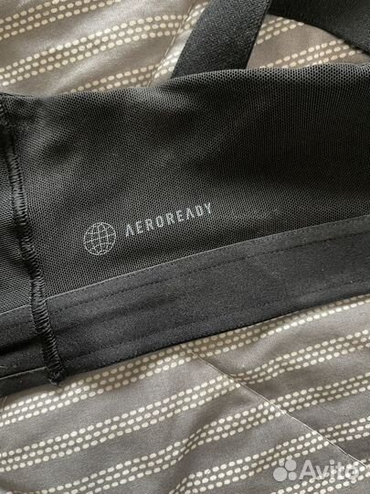 Топ спортивный adidas с чашками, 70-75b