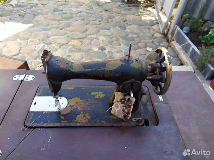 Швейная машинка