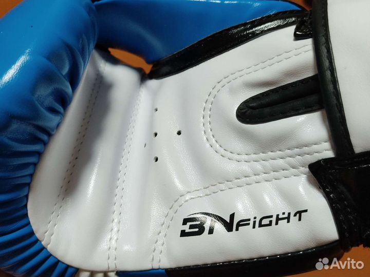 Боксерские перчатки 8 oz