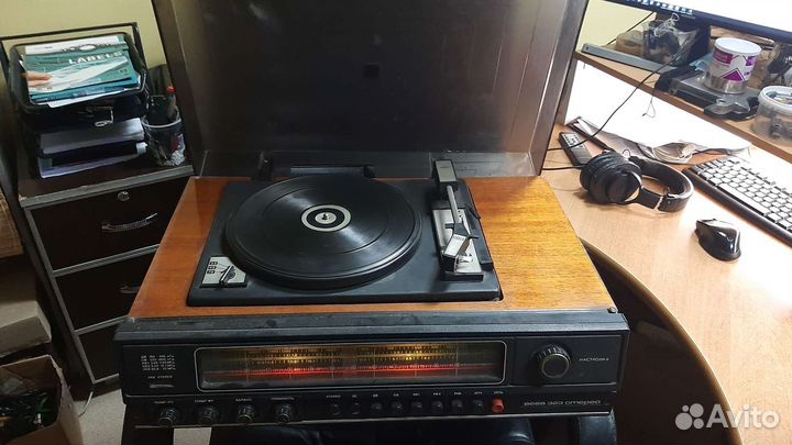 Проигрыватель винила СССР