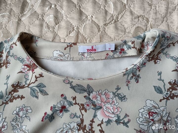 Кофта с поясом бежевая с цветами