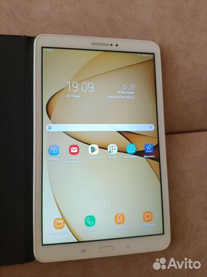 Планшет Samsung Galaxy Tab A 10.1 SM-T585