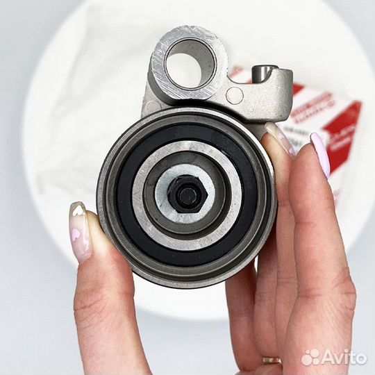 Натяжной ролик Toyota Land Cruiser