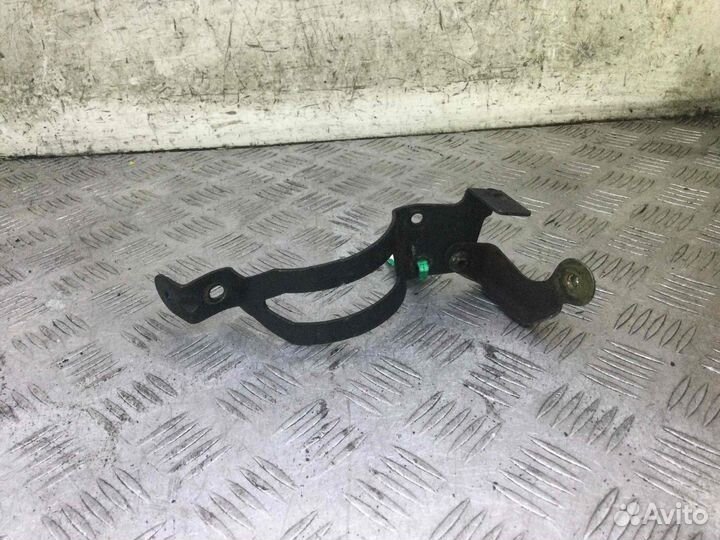 Кронштейн топливного фильтра Mercedes Vito (Viano)