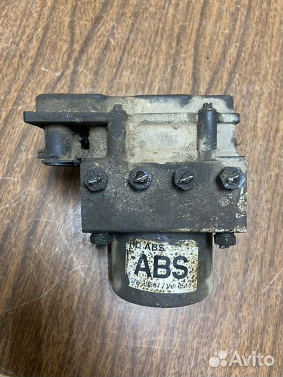 Блок ABS насос Hyundai Elantra 4 HD 1.6 G4FC 06-11