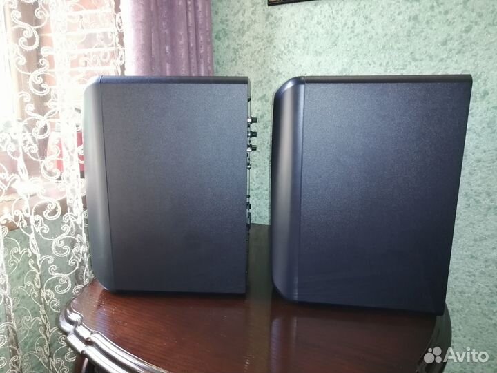 Студийные мониторы KRK Rokit 8 G3 / Classic 8 G3