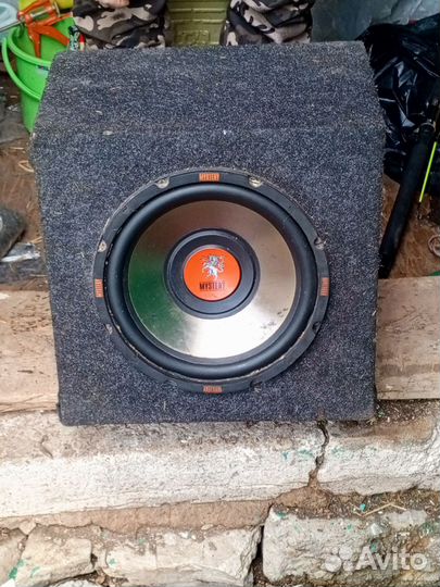 Сабвуфер и накопитель