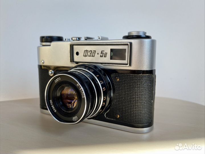 Плёночный фотоаппарат фэд-5в
