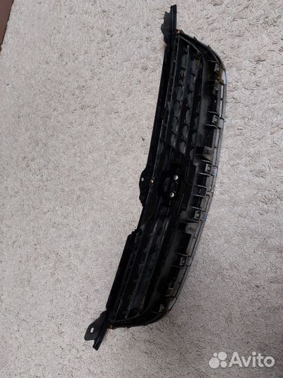 Решётка на Nissan Sunni 2001г