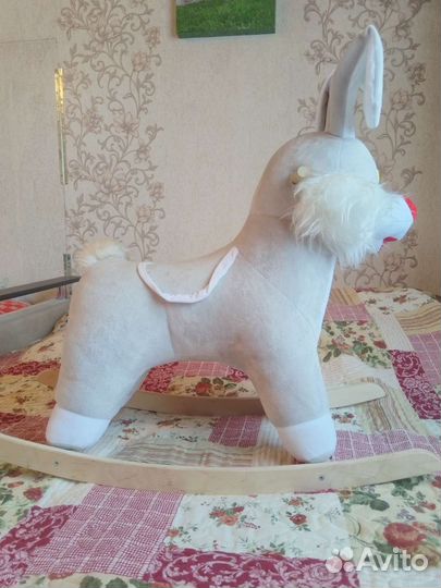 Качалка деревянная для детей. Заяц