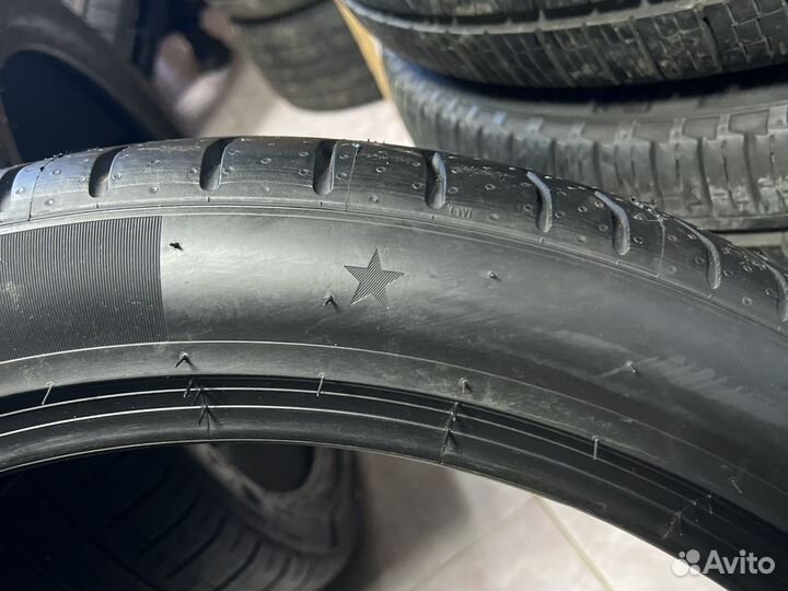 Pirelli P Zero PZ4 315/35 R22