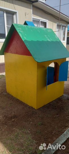 Детский игровой домик деревянный