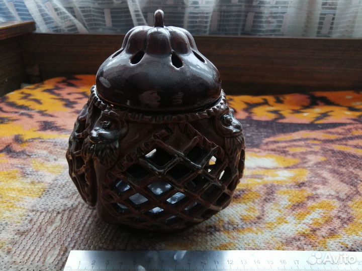 Керамическая конфетница