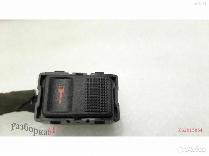 Кнопка центрального замка audi A4 B5