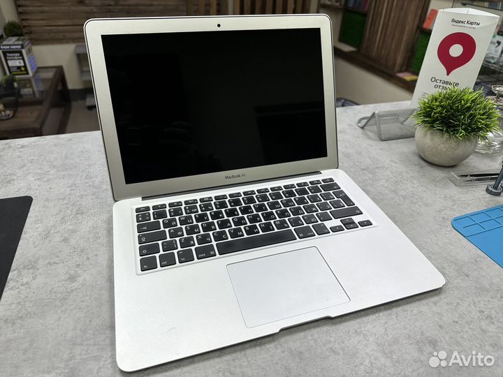 Ноутбук Apple MacBook Air 13