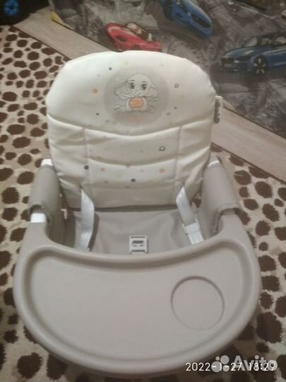 Стульчик для кормления Chipolino Lollipop