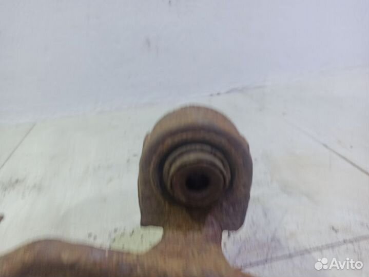 Кулак задний правый Ниссан