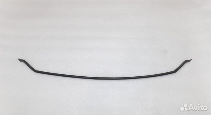 Lexus LX 450, LX 570 Уплотнитель решетки радиатора