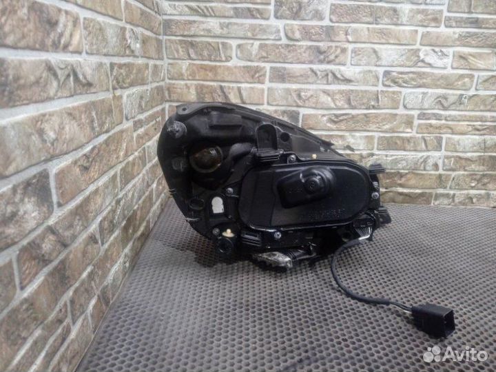 Фара левая Volvo S60