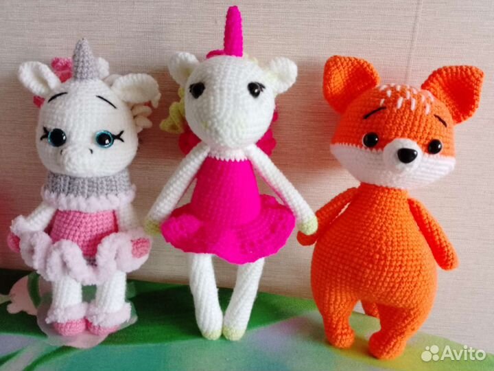 Вязаные игрушки, ручная работа. Единорог, зайчик