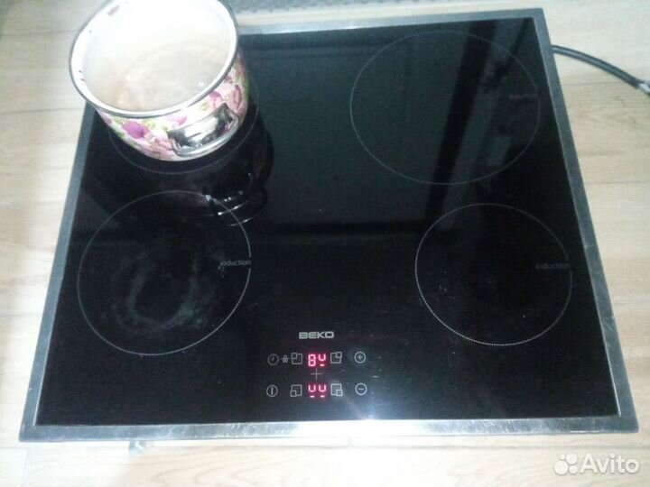 Индукционная варочная поверхность Beko