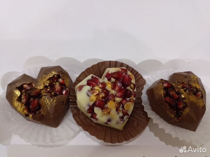 Гранат в шоколаде