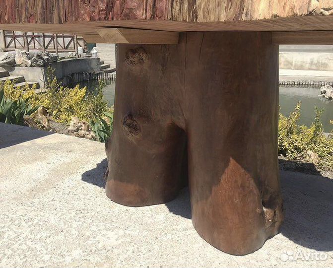Стол из секвойи