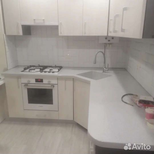 Подоконники, столешницы, умывальники из камня