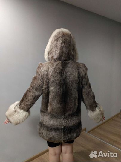 Шуба из нутрии с капюшоном